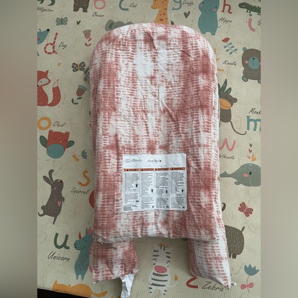 Dockatot Deluxe+ in pink Shibori - Picture 2 of 2